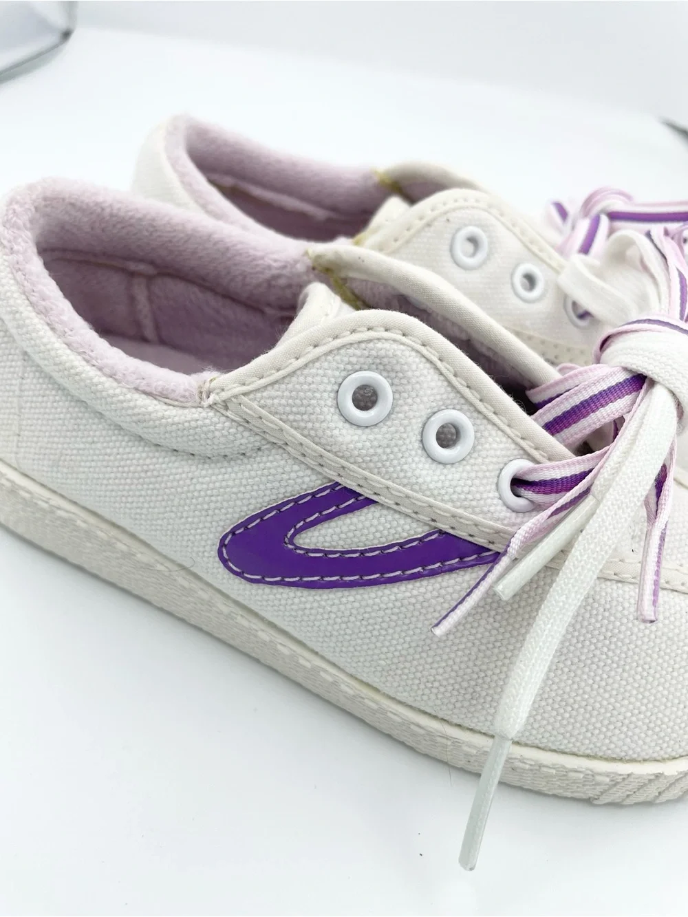 Tretorn girls white/purple canvas sneakers Size 8